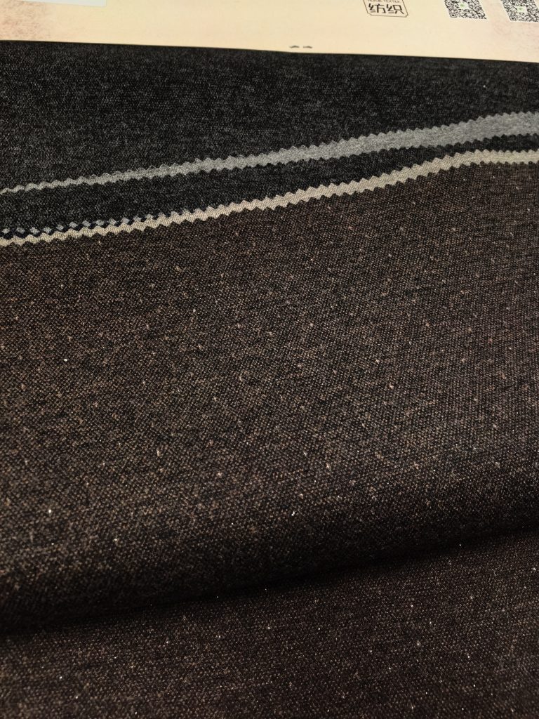 Rain-Streak Slub Tweed Heavyweight Fabric — Style 25005